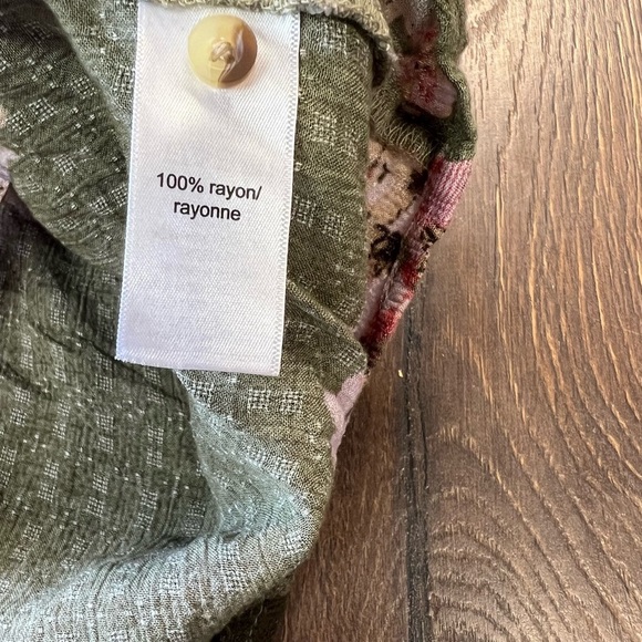 🆕 Maurice’s green floral tie front Shirt SZ MED - Picture 4 of 4